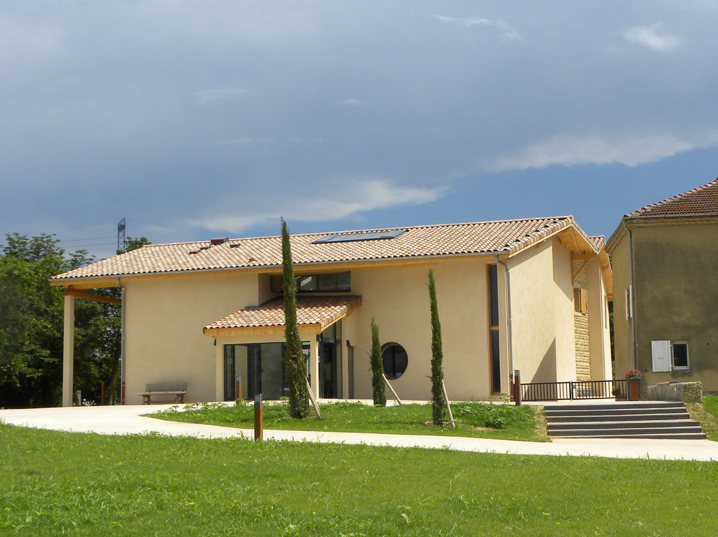 ACCUEIL FERME MARTHE ROBIN (26) - H2C ARCHITECTURE